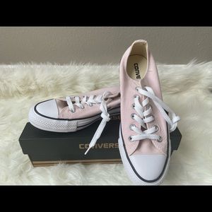 Converse barely rose lowtops. W7/M5. NIB